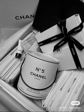 CHANEL N°5 FACTORY 5 “PAINT CAN” SHOWER GEL SET BRAND NEW 100%AUTHENTIC RARE HTF